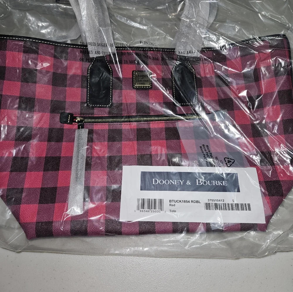 Dooney & Bourke tucker tote